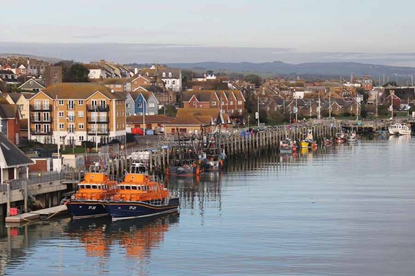 Xác minh thông tin 7 người nhập cư được cho là công dân Việt Nam ở Anh