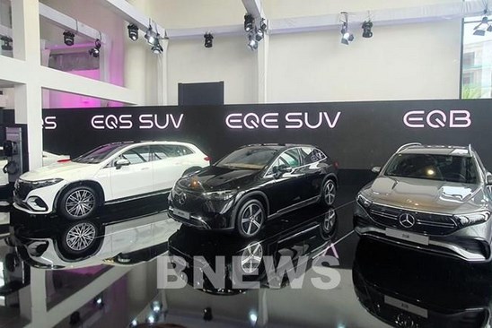 Mercedes dừng kế hoạch sản xuất dòng xe điện mới ở Trung Quốc