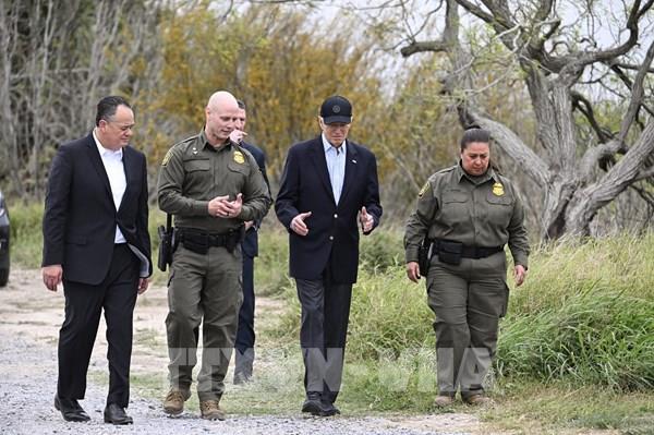 Vấn đề nhập cư - một trong những tâm điểm trong cuộc đua vào Nhà Trắng