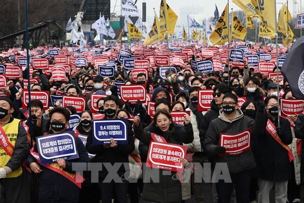 Các trường đại học Hàn Quốc tuyển thêm khoảng 3.400 sinh viên y khoa