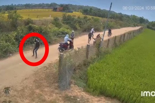 Điều tra nhóm đối tượng nghi nổ súng vào nhà dân