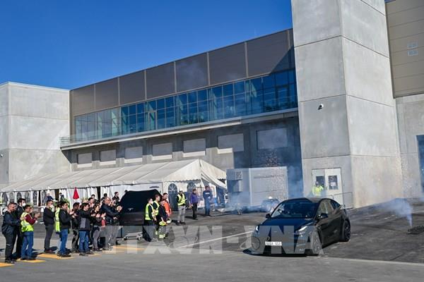 Tesla có khả năng sa thải hơn 10% nhân sự