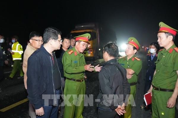 Tai nạn trên cao tốc Cam Lộ - La Sơn: Khẩn trương khắc phục hậu quả