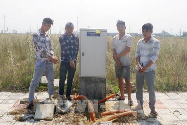 Bắt giữ 5 đối tượng trộm cắp thiết bị điện