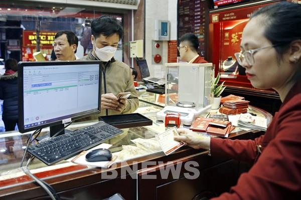 Quản lý vàng ra sao trước những "cơn sốt" giá?