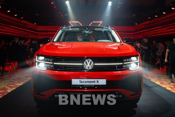 Volkswagen Việt Nam ra mắt SUV Teramont X hoàn toàn mới, giá từ 1,998 tỷ đồng