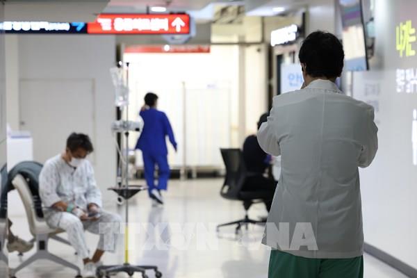 Hàn Quốc: Các bệnh viện lớn thiệt hại hàng tỷ won mỗi ngày do bác sĩ đình công