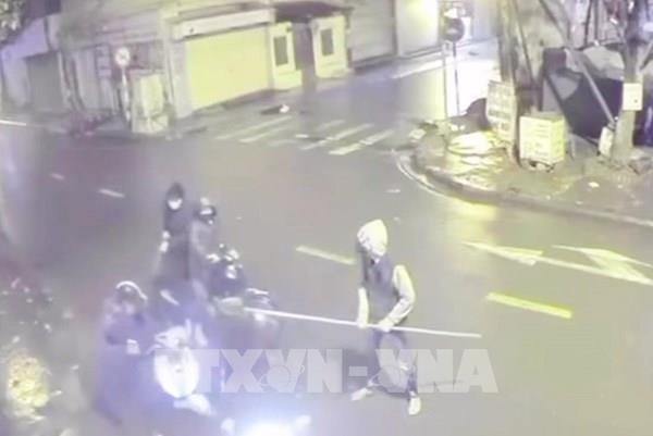 Bắt nhóm tội phạm “tuổi teen” sử dụng hung khí cướp tài sản ở Hà Nội