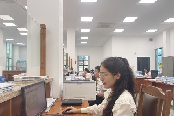 Kho bạc Nhà nước Bình Dương phối hợp thu ngân sách 