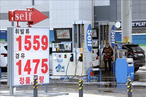 Hàn Quốc xem xét gia hạn giảm thuế tiêu thụ nhiên liệu để kiềm chế lạm phát