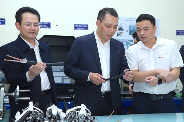 Đủ năng lực thí nghiệm hiệu chỉnh trong hệ thống nguồn, truyền tải và phân phối điện