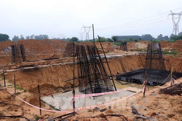 Dự án đường dây 500kV mạch 3 qua Hà Tĩnh phấn đấu đạt mục tiêu "kép"