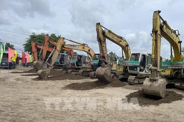 Bến Tre thúc tiến độ xây dựng hạ tầng Khu công nghiệp Phú Thuận