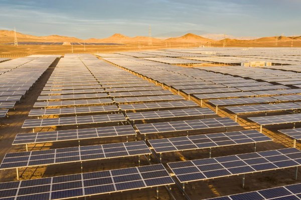 Ấn Độ xây dựng nhà máy năng lượng sạch lớn nhất thế giới