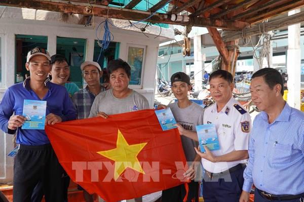 Kiên Giang đẩy mạnh tuyên truyền về biển, đảo và chống khai thác IUU