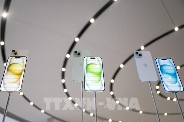 Thị trường điện thoại thông minh thế giới trước "cơn sóng thần" AI