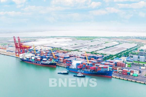 Bán lẻ hàng hóa và dịch vụ tiêu dùng 4 tháng tăng 8,5%