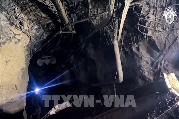 Hé lộ nguyên nhân vụ sập mỏ vàng tại Nga