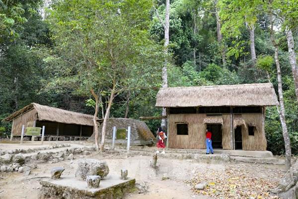 Về vùng căn cứ cách mạng Mường Phăng