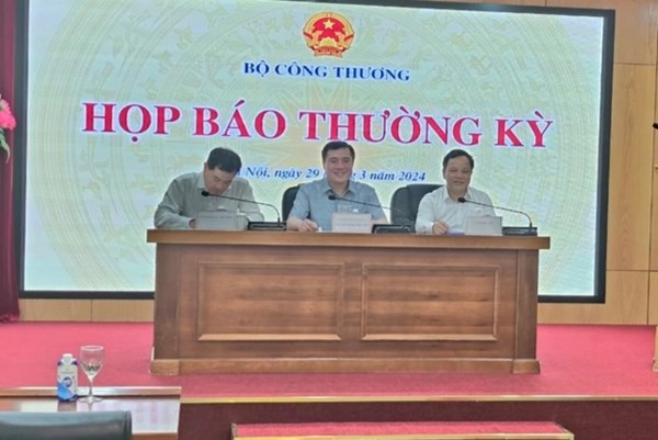 Bộ Công Thương sẽ tiếp tục lấy ý kiến liên quan Nghị định về xăng dầu