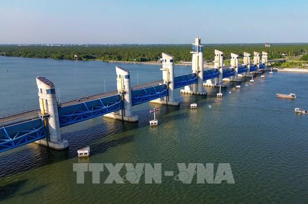 Kiên Giang vận hành hệ thống cống ngăn mặn, bảo vệ sản xuất