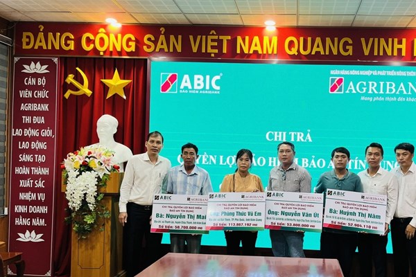 Agribank Kiên Giang chi trả gần 280 triệu đồng bảo hiểm Bảo an tín dụng