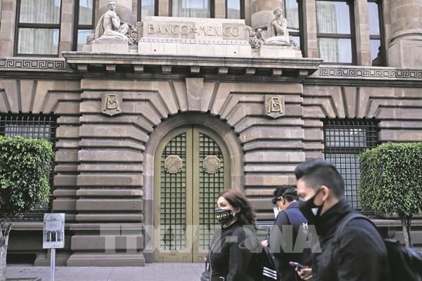 Ba tổ chức xếp hạng cảnh báo các thách thức tài chính của Mexico
