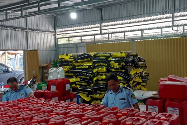 Xử phạt hộ kinh doanh buôn bán phân bón giả