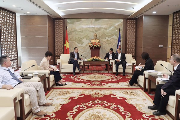 EVN mở rộng quan hệ hợp tác với YNIC