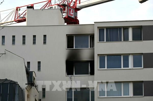 Cháy tòa nhà 8 tầng ở thủ đô Paris, 3 người thiệt mạng