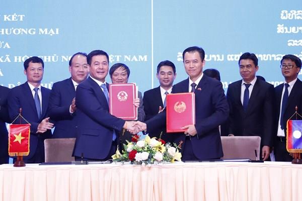 Ký kết Hiệp định Thương mại Việt Nam - Lào mới