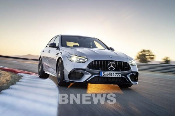 Mercedes-AMG - E PERFORMANCE hiệu năng cao có giá dự kiến 4,9 tỷ đồng