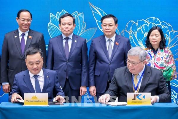 Vietnam Airlines ký hợp tác với tổng giá trị gần nửa tỷ USD tại Trung Quốc