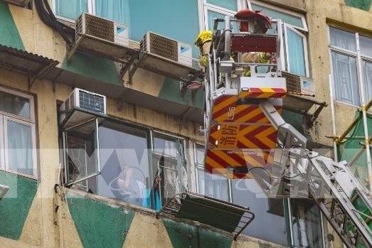Hỏa hoạn ở Hong Kong (Trung Quốc): Khẩn trương giải cứu những người bị mắc kẹt