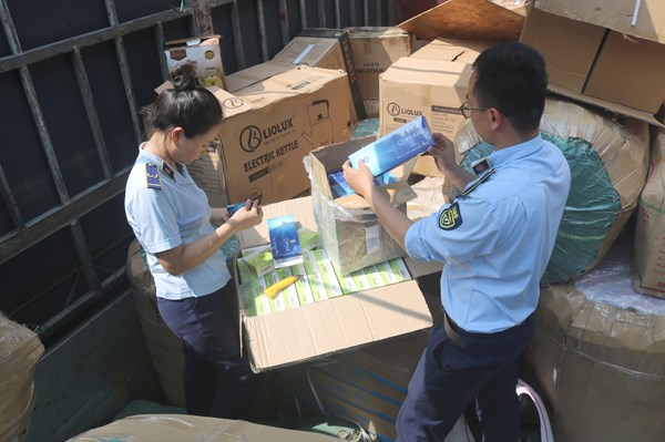 Phát hiện phương tiện vận chuyển thuốc lá điếu nhập lậu 