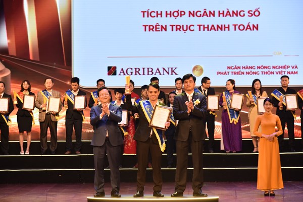 Agribank lần thứ 9 liên tiếp nhận giải thưởng Sao Khuê 