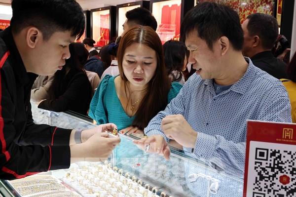 Giá vàng SJC, vàng DOJI, vàng PNJ ngày 24/10 cập nhật mới nhất