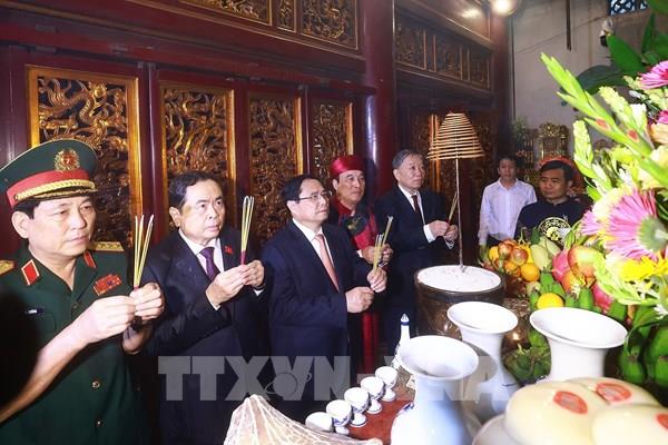 Thủ tướng Phạm Minh Chính dự Quốc Giỗ, dâng hương các Vua Hùng