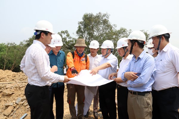 Ủy ban Quản lý vốn Nhà nước tại doanh nghiệp kiểm tra Dự án đường dây 500kV mạch 3