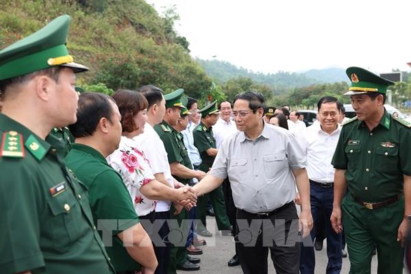 Thủ tướng Phạm Minh Chính thăm cửa khẩu Hữu Nghị, khảo sát một số dự án tại tỉnh Lạng Sơn