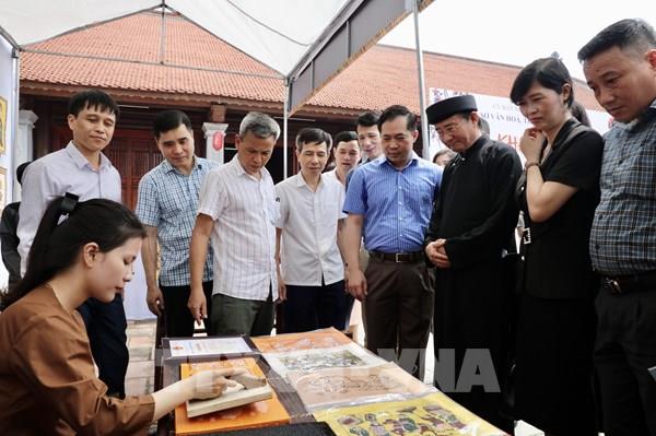 Bắc Ninh tái hiện chợ tranh Đông Hồ xưa