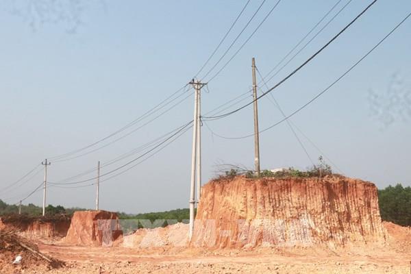 Vụ đào lấy đất trái phép ở Quảng Trị: Xem xét không nghiệm thu 23.000 m3 đất san nền bất hợp pháp