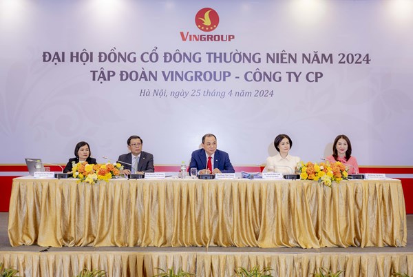 Vingroup: Dành nguồn lực cho VinFast, chủ tịch có thể tiếp tục hỗ trợ 1 tỷ USD