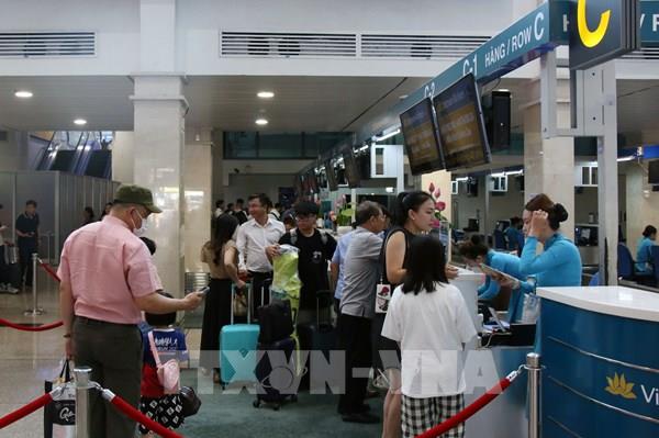 Sân bay Tân Sơn Nhất: Hơn 1 phút sẽ có 1 chuyến bay phục vụ Tết Nguyên đán