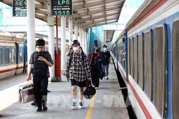 Ga Hà Nội đón lượng lớn hành khách trước kỳ nghỉ lễ 30/4 - 1/5