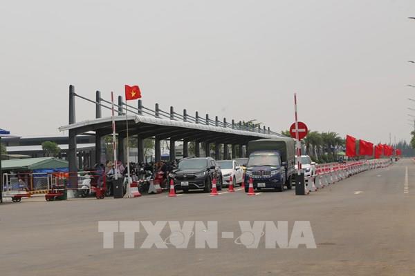 Bến phà ra đảo Cát Bà (Hải Phòng) vắng khách ngày đầu nghỉ lễ