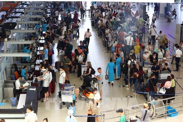Lượng khách quốc tế bị từ chối nhập cảnh tại sân bay tăng mạnh