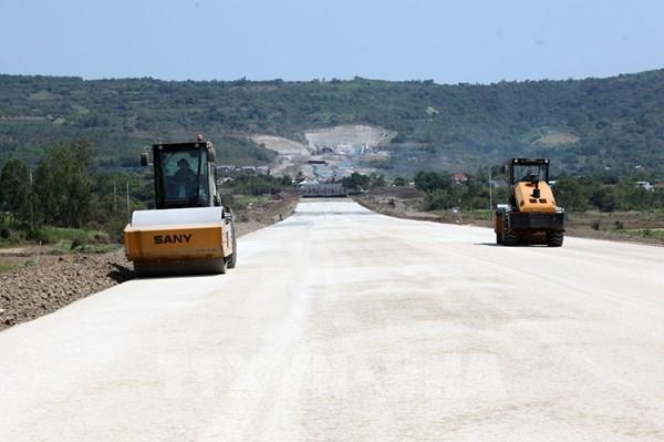 Đầu tư mở rộng cao tốc Bắc - Nam phía Đông đoạn La Sơn - Hòa Liên