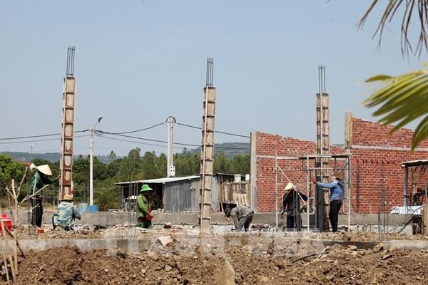 Công trường cao tốc Bắc – Nam thi công xuyên lễ