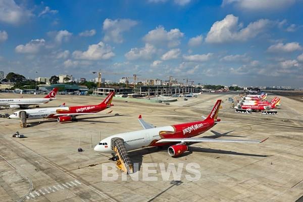 Vietjet đặt kế hoạch vận chuyển 27 triệu lượt khách năm 2024, chia cổ tức 25%